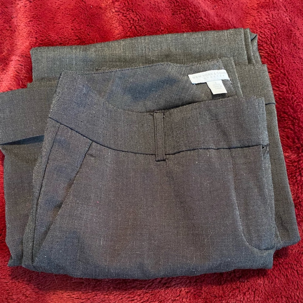 New York & Company Cuffed Wide Leg Dress Pants. Stretch. Pockets. Size 4P.
